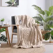 Dreamaker 500gsm Faux Fur Heated Throw Natural