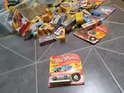 1967 Mattel Hot Wheels Redline Pit Crew Car Original Card Collectors Button