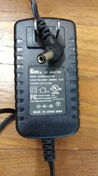 在飛比找Yahoo!奇摩拍賣優惠-二手 Ktec AC 100-240V 轉 DC 12V 2