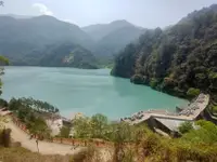 在飛比找雄獅旅遊優惠-南投旅遊｜雲的故鄉~武界.清境農場青青草原.天空步道.菓風製