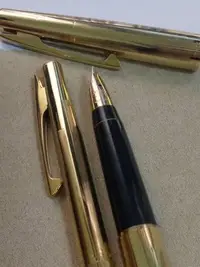 在飛比找Yahoo!奇摩拍賣優惠-Sheaffer 西華 對筆 鋼筆 14K 包金