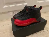 在飛比找Yahoo!奇摩拍賣優惠-Jordan 12 童鞋 10c Flu game 黑紅配色