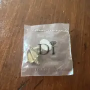 Diamond International Carnival Cruise Collectible Conch Shell Charm Gold Toned