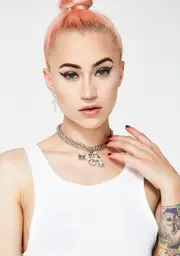 Take Aim Chain Choker