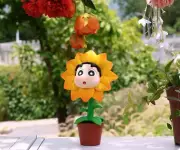 Crayon Shin-Chan Kasukabe Flower Shop Shinnosuke Anime Figure Kawaii Sunflower