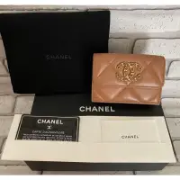 在飛比找蝦皮購物優惠-東京二手正品chanel 19焦糖棕羊皮短夾