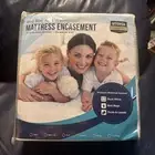 Zippered Mattress Encasement Water proof Protector Utopia Bedding Queen New