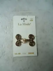 La Mode Gold Metal Swirled Hook Closure # 26248 Size: 1 ½” X 1”