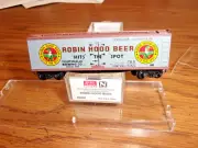 Micro-trains a 49450 N-scale Robin Hood Beer Reefer #5301