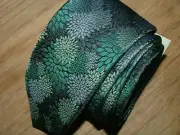 NEW WT ROBERT GRAHAM TIE SILK POLYESTER GREEN FLORAL #115