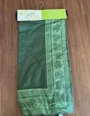 LUCKY LANE St Patrick's Day Green Shamrock/Clover Table Throw 50x50 Cotton NWT