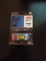 1/64 2008 JEFF GORDON DUPONT PIT STOP