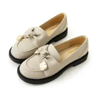 在飛比找momo購物網優惠-【amai】大蝴蝶結別針設計感低跟樂福鞋 休閒鞋 厚底鞋 時