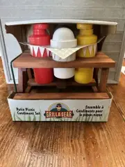 Vintage Grilla Gear Patio Picnic Condiment Set