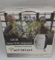WiFi Repeater Wi-Fi Blast - Mini Wireless Connection - NIB