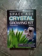 Space Age Crystal Grove Kit Frozen Emerald Nib Grow Your Own Crystal Kit NiB