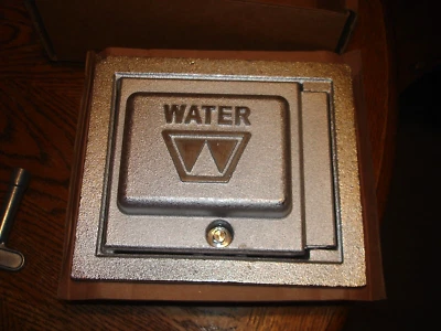 New Woodford 67BX Bubble Door Wall Hydrant Box Assembly 65/67 Model