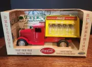 Coke Gearbox 1930 Coca-Cola Bottling Truck & 10 Miniature Coca-Cola Bottles @FS