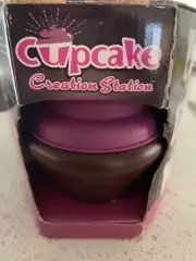 Chicago Metallic the baking experts Cupcake creation station NEW IN BOX