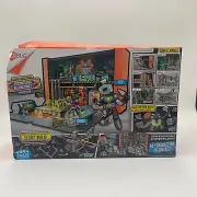 HEXBUG JUNKBOTS Rev's Hideout, Brand New In Box! Damaged BL