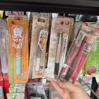 在飛比找蝦皮購物優惠-【現貨】日本 擦擦筆 四合一筆 UNI三菱 迪士尼 可擦拭原