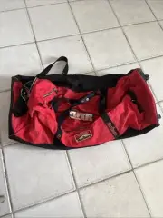 Vintage Red Black 90's Marlboro Gear Rolling Bag w/ Wheels Duffle Bag 30"