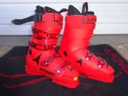 2020 Atomic Redster World Cup 150 Ski Boots NEW! Size 26.5