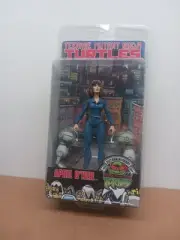 NECA Teenage Mutant Ninja Turtles - April O'Neil Action Figure (25th...