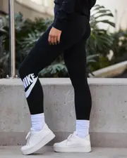 [Nike] Essential Logo Leggings