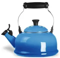 在飛比找Yahoo!奇摩拍賣優惠-Le Creuset 笛音壺 水壺，1.6L，blueber