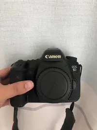 在飛比找Yahoo!奇摩拍賣優惠-佳能 eos 6d 全幅單反相機 機器成像功能一切正常，沒有