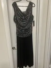 Stunning women’s formal special occasion dress,18W,black/silver, By R&M Richards
