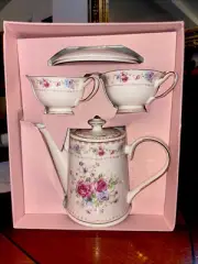 Grace Teaware Set Pink Roses Teapot 2 Cups & Saucers In Box New