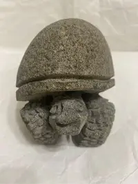 在飛比找Yahoo!奇摩拍賣優惠-澎湖陶兵 手雕藝術品 烏龜 澎湖玄武岩