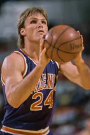 Tom Chambers Power Forward Phoenix Suns prepares to make a free th- Old Photo 1