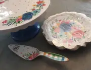 Pioneer Woman Blue Floral Scalloped Cake Stand with 12-Ct Plates & Cake Server