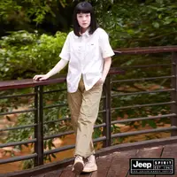 在飛比找momo購物網優惠-【JEEP】女裝 美式簡約休閒口袋長褲(卡其)