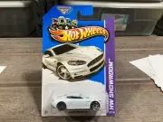 HOT WHEELS ERROR 153 ASTON MARTIN DBS BLACK REAR WHEELS