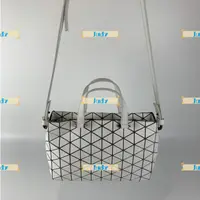 在飛比找蝦皮購物優惠-二手精品 三宅一生 ISSEY MIYAKE Tonneau