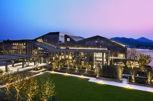 寧波東錢湖華茂希爾頓度假酒店Hilton Ningbo Dongqian Lake Resort