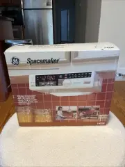 GE Spacemaker Companion AM FM Clock Radio Under Cabinet Light 7-4230 New