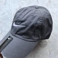 在飛比找Yahoo!奇摩拍賣優惠-柚子的拍賣 NIKE Swoosh Logo Cap 電繡 