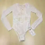 V-Neck Backless Lace Bodysuit Size Medium - Beetsweeti Boutique NWT
