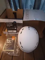 GIRO Adult Small Snowboard Snow Sports DISCORD HELMET - Matte White - NEW