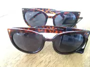 2 PAIR FOSTER GRANT WOMENS SURGE TORTOISE FRAMES SUNGLASSES, 100% UVB/UVA