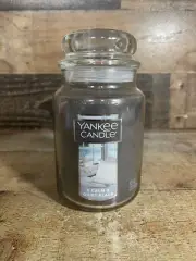 Yankee Candle A Calm & Quiet Place Housewarmer Candle Jasmine Musk 22 oz. 1410