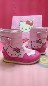 在飛比找Yahoo!奇摩拍賣優惠-Hello Kitty  防潑水 保暖 太空靴童鞋  二手極