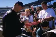 Andy Benes Arizona Diamondbacks signs autographs at the Diamondbac- Old Photo