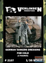 VERN2107 1:35 Verlinden German Tankers Dressing for Cold Figure Set (2 figures)