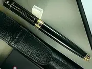 [Sheaffer] 300 Glossy black with Gold Trim Pen and Leather Pouch Gift Set (Fountain Pen, Fine Nib)